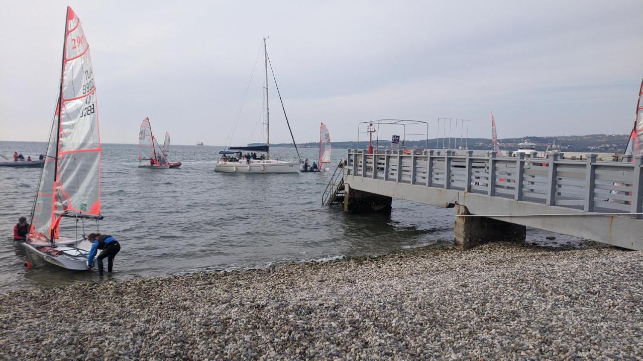 Apartma Ela Capodistria Esterno foto