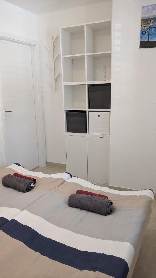 Apartma Ela Capodistria Esterno foto